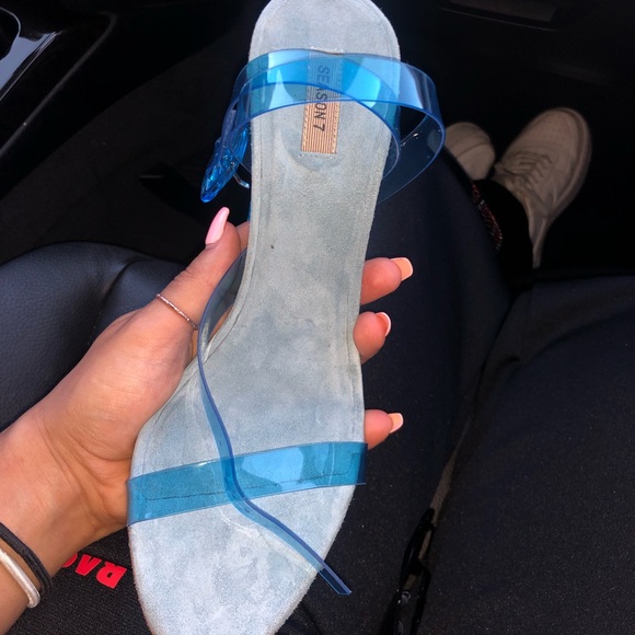 BRAND NEW SEASON 7 YEEZY BLUE TINTED CLEAR HEELS - Picture 1 of 5